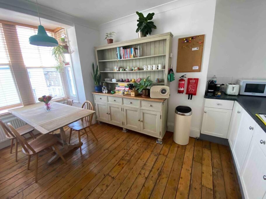 Herne Bay Central - 2 Minutes From Beach Apartment Luaran gambar